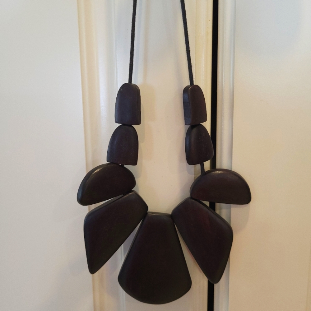 Old Navy Wooden Necklace